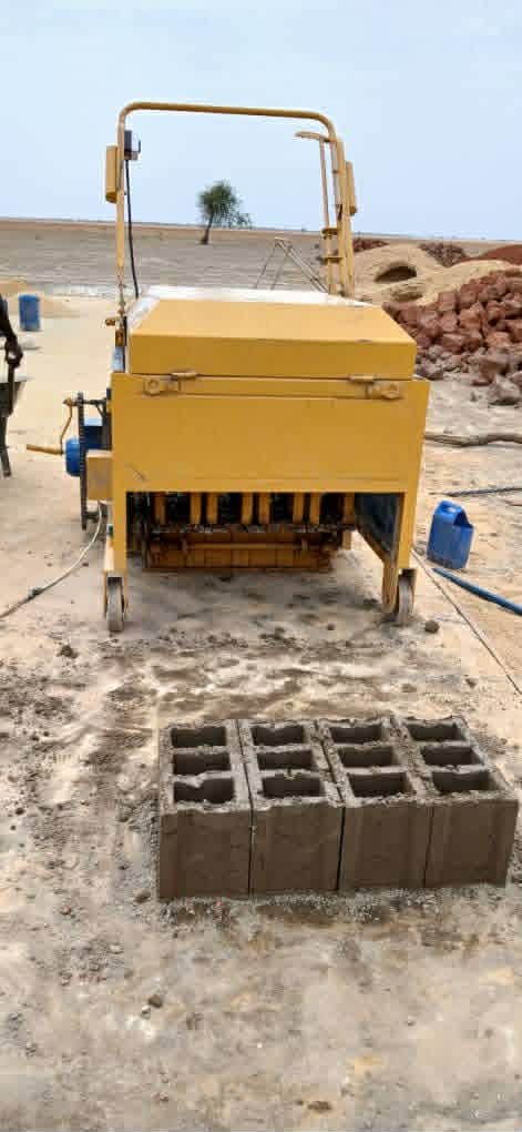 Laterite road construction